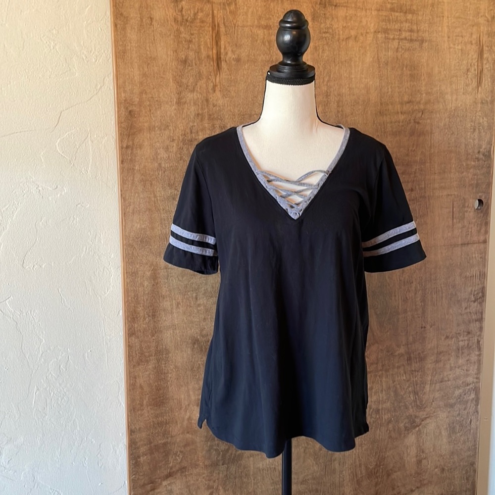 So Brand Soft Sporty Tee 🤗